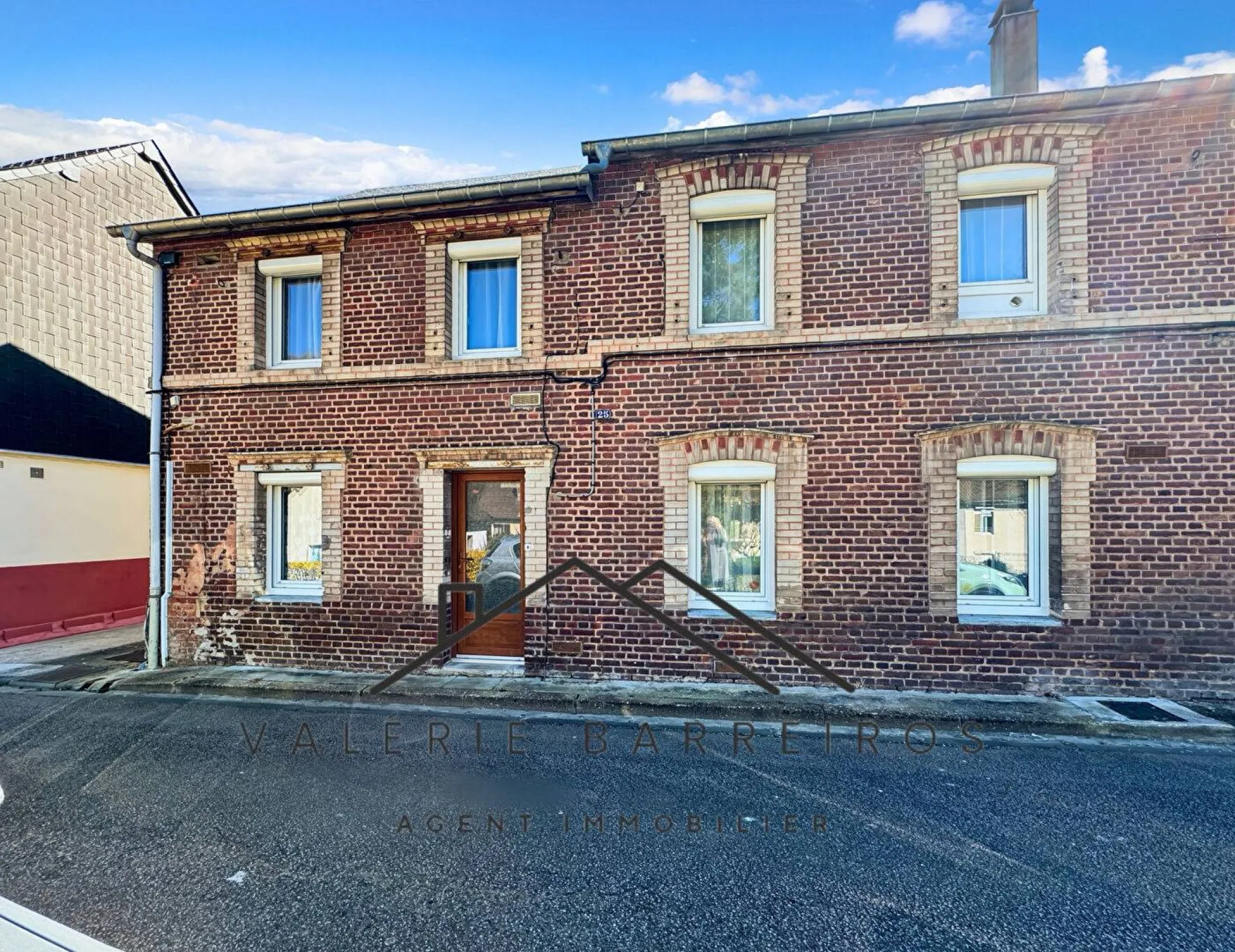 A saisir maison ancienne de 140 m² édifiée sur 964 m² de terrain sur la commune de ELBEUF