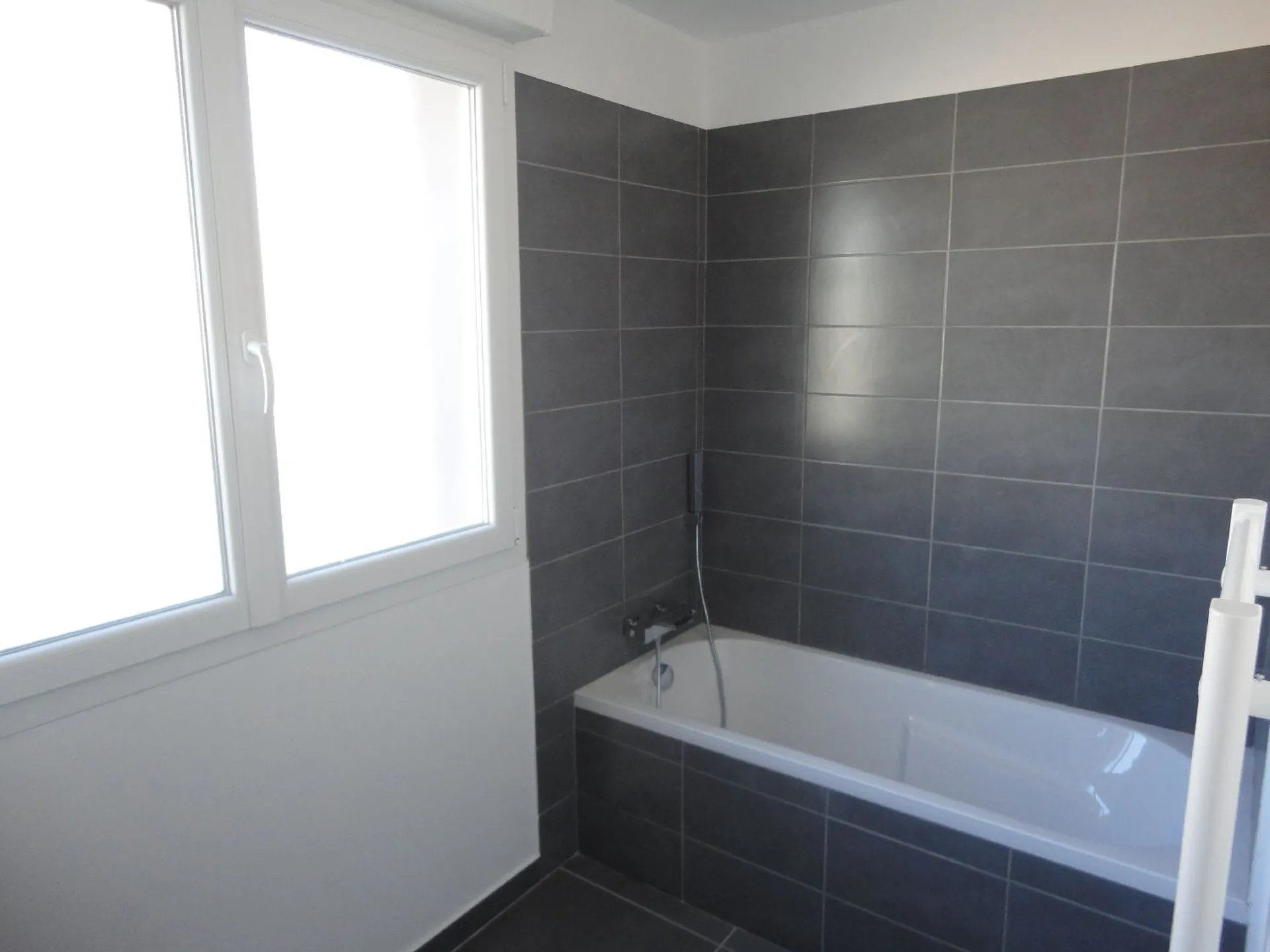 Carnoux maison T4/5 de plain à vendre sur 1500m²