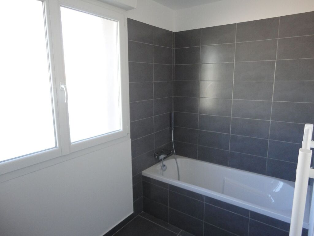 Carnoux maison T4/5 de plain à vendre sur 1500m²