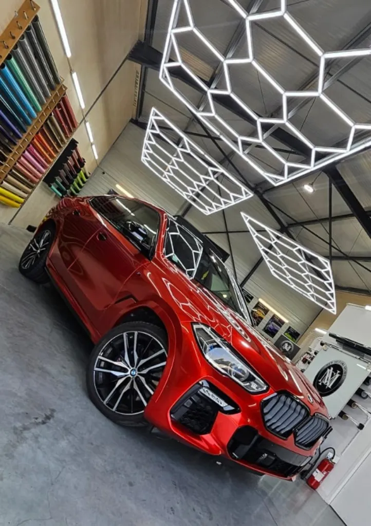 Covering complet Pwf rouge pour un BMW X6 M650i proche de Bordeaux par un spécialiste