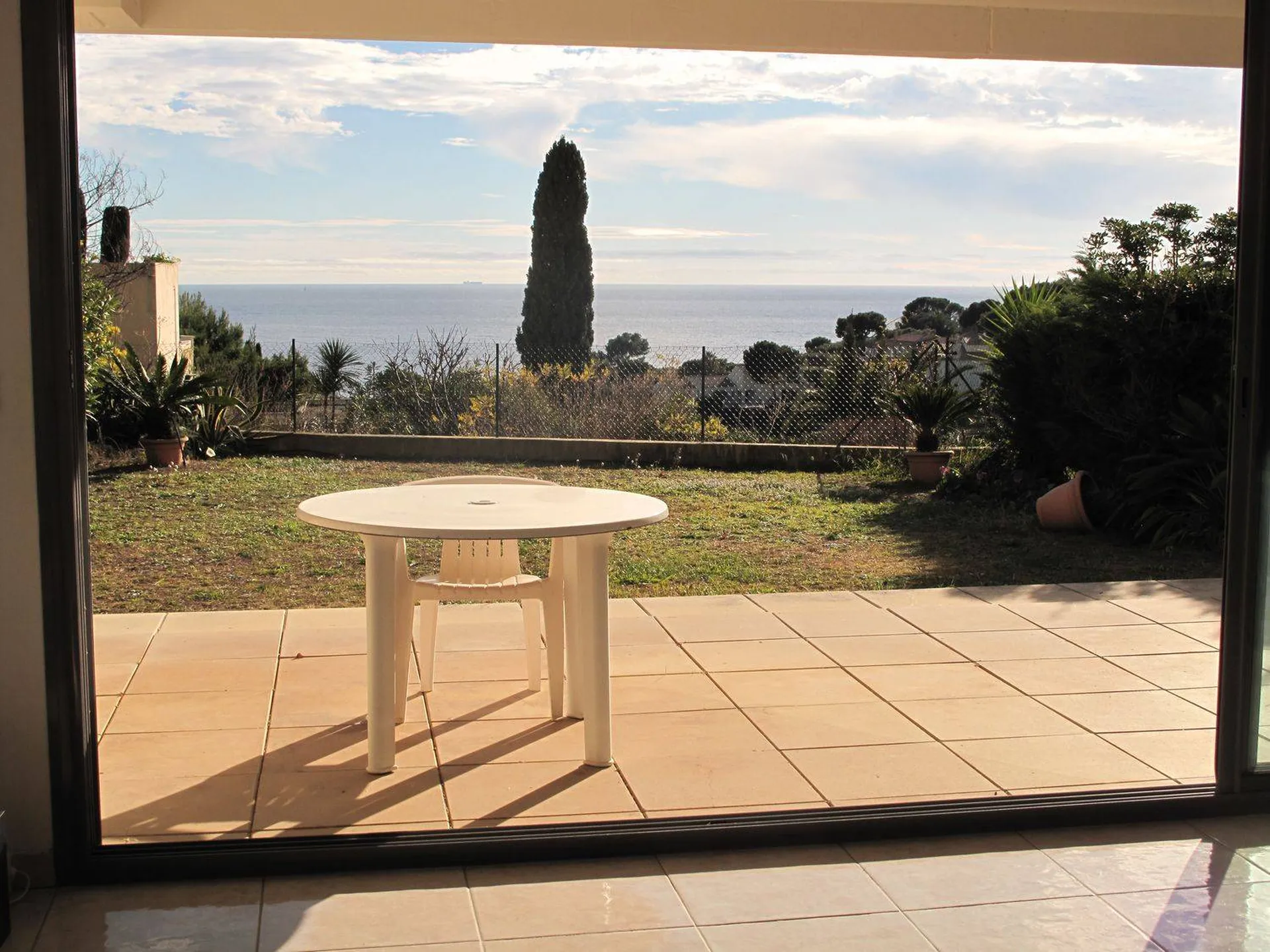 Cassis rez-de-jardin vue mer à l'achat