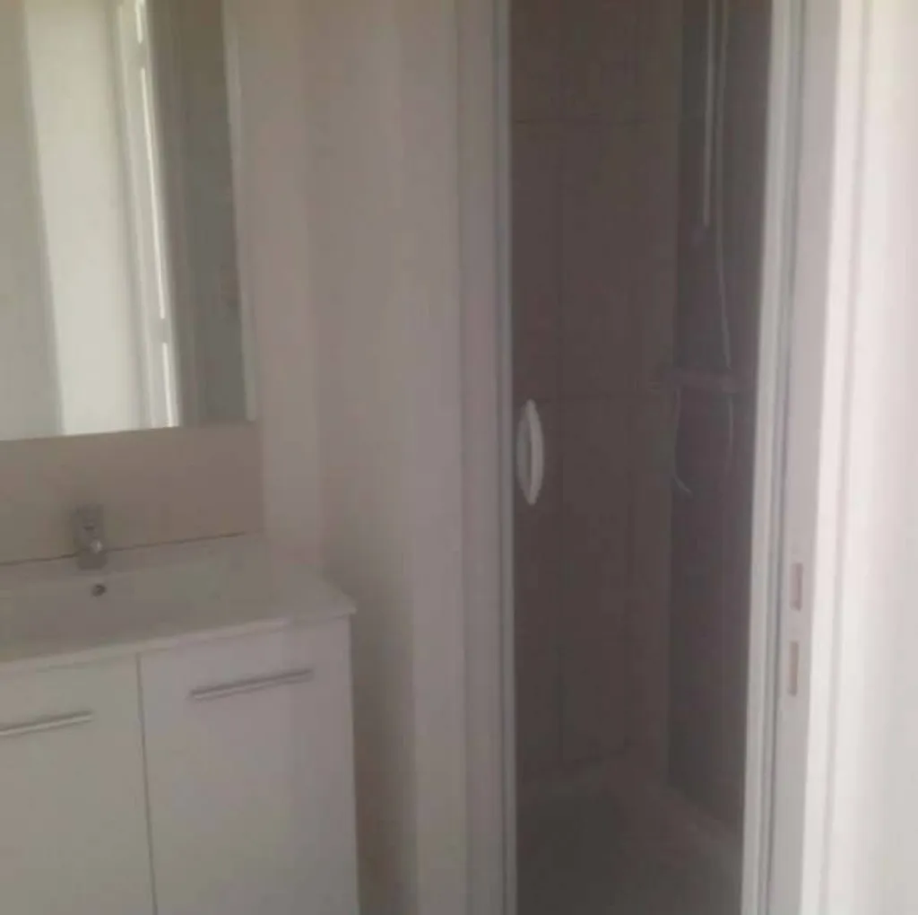 Situé au 2ème étage