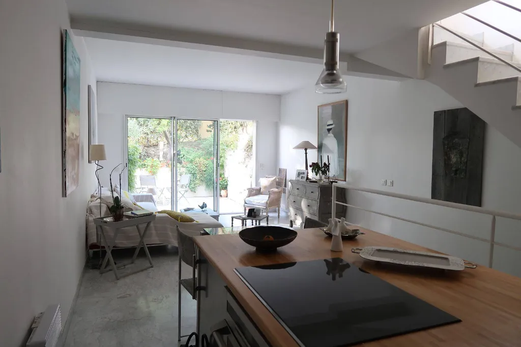 Vente appartement 3 Cassis dans petite résidence fermée, à proximité immédiate du village, avec terrasse, solarium et garage