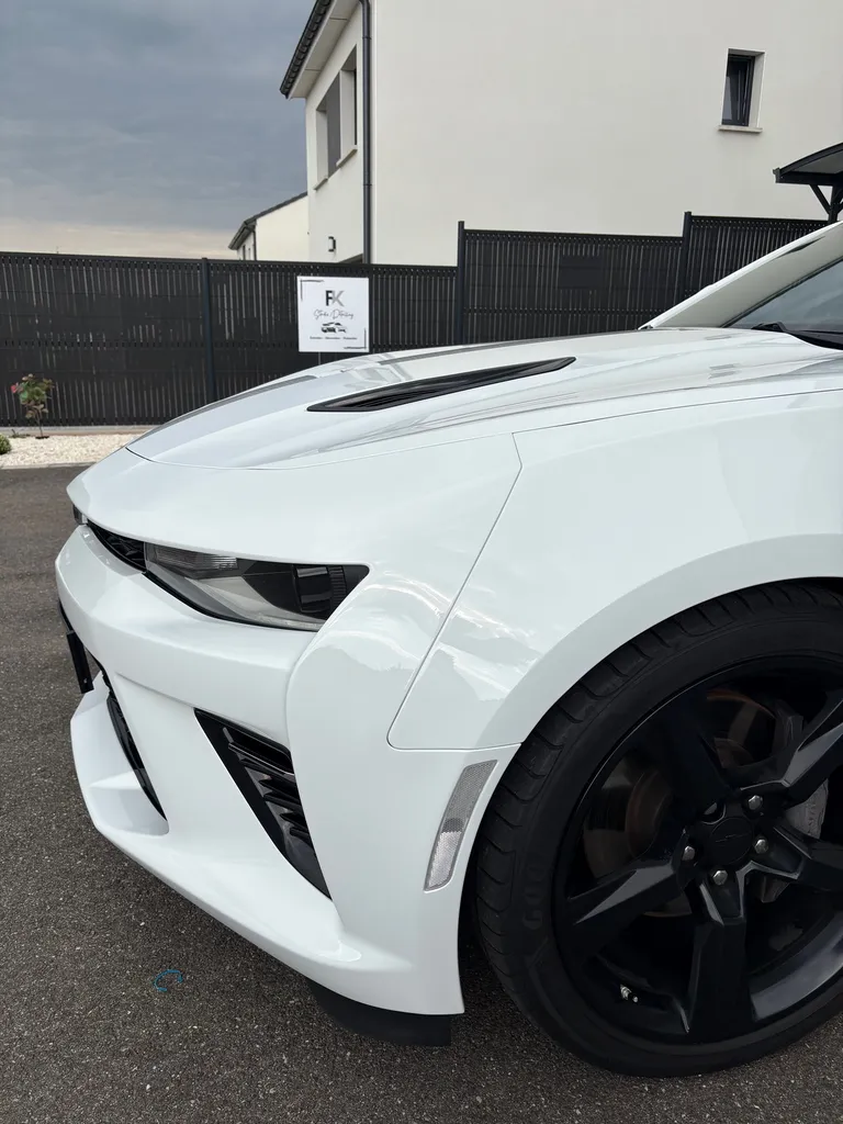 Film PPF céramique carrosserie voiture de sport muscle car v8