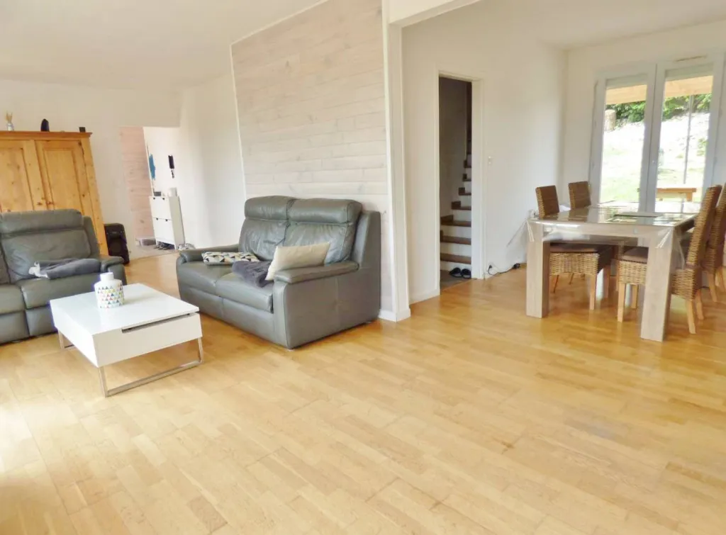 Où trouver à acheter maison à étage avec jardin proche écoles à tourville la rivière 76