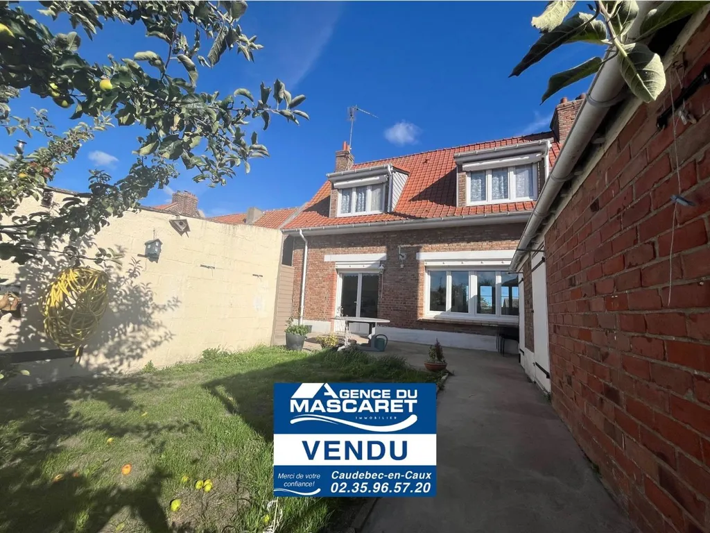 Maison d'environ 86m² à vendre à Dunkerque - 3 chambres - Idéale 1ère acquisition !