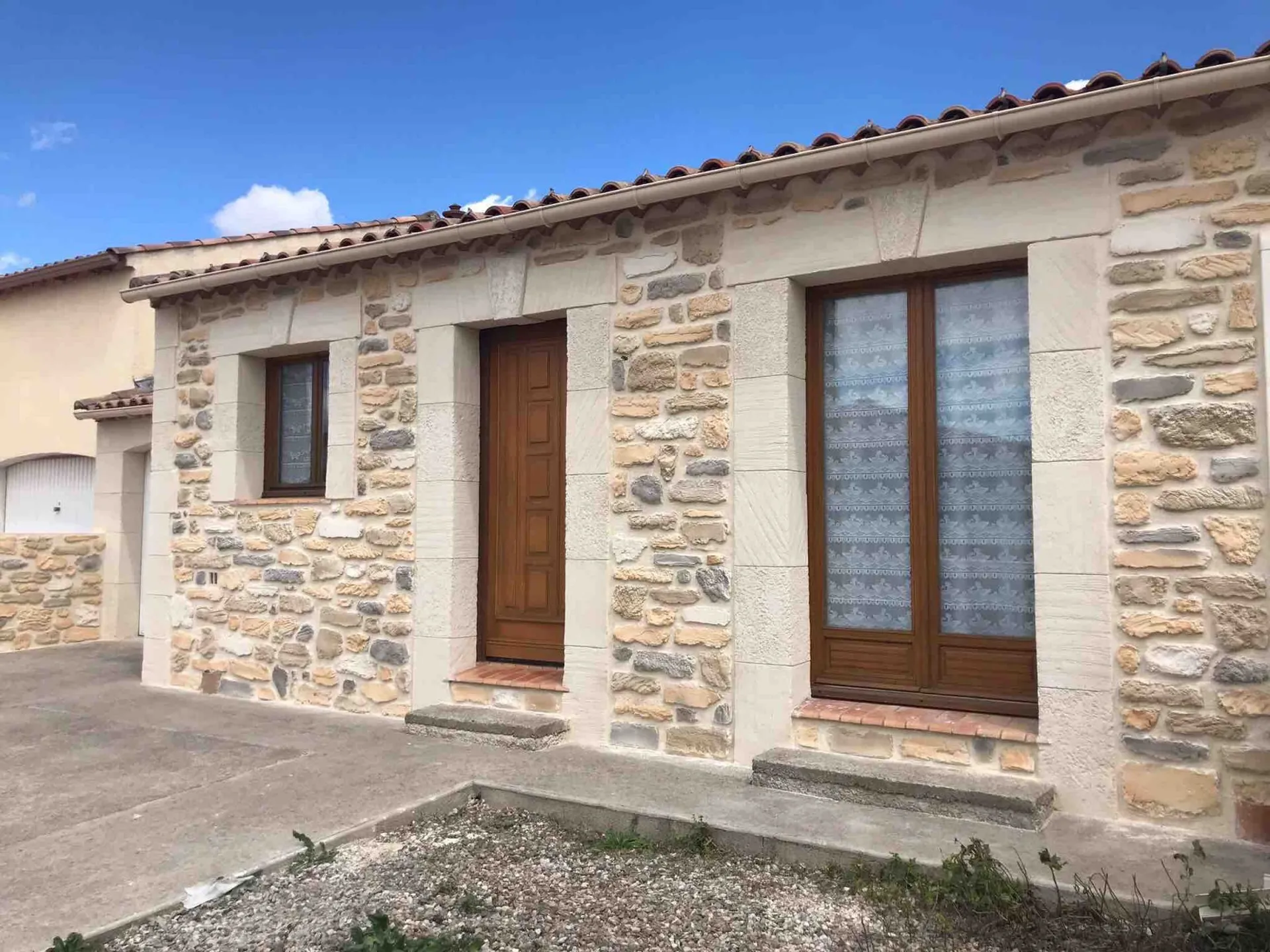 Rénovation d’une façade en pierre à Florensac proche d’Agde