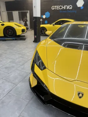 Protection carrosserie Lamborghini par film transparent XPEL haut de gamme à Saint‑Laurent‑du‑Var