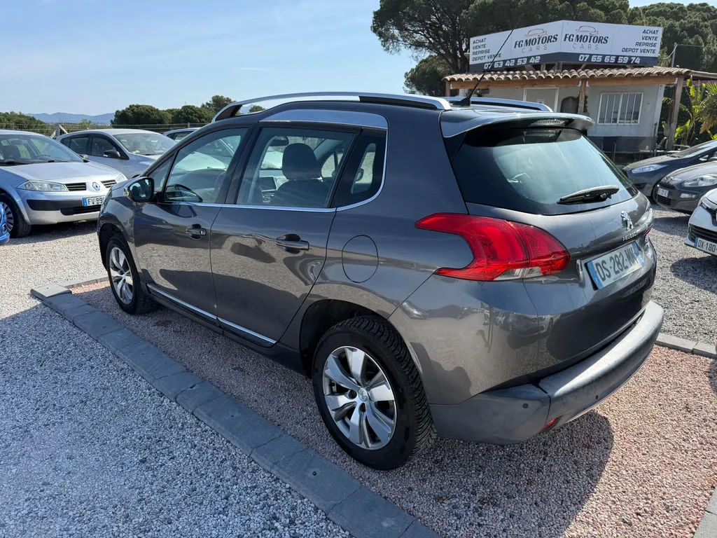 PEUGEOT 2008 1.2L THP 110CV ALLURE