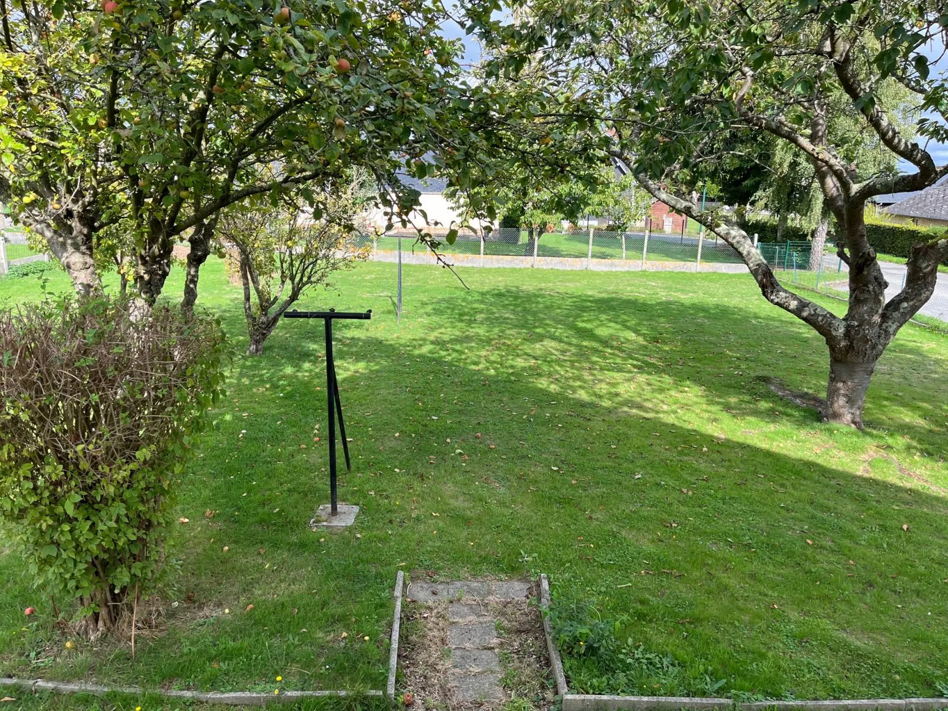 A vendre, pavillon individuel sur sous sol complet situé à Norville