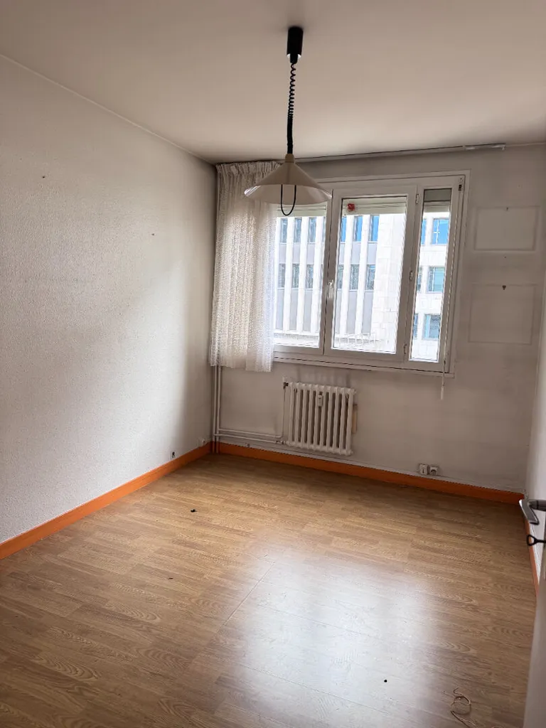 Appartement 4 chambres avec garage + cave / AVENUE JACQUES CARTIER