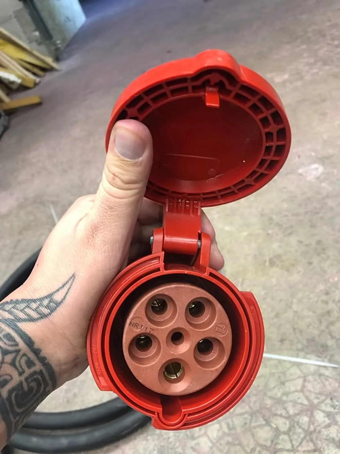 CABLE 125A MALE VERS 63A FEMELLE