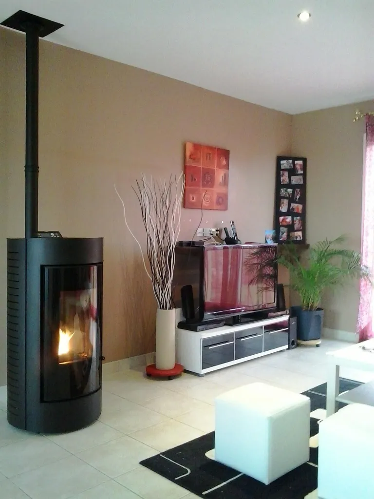 Poêle à granulés installé à Châtillon-sur-Chalaronne pour un chauffage économique et performant