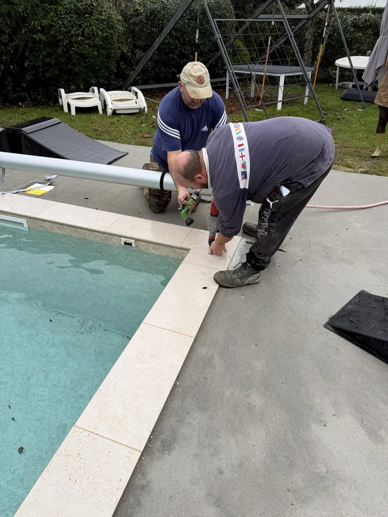 spécialiste de la construction de piscines maçonnées autour du bassin d'Arcachon