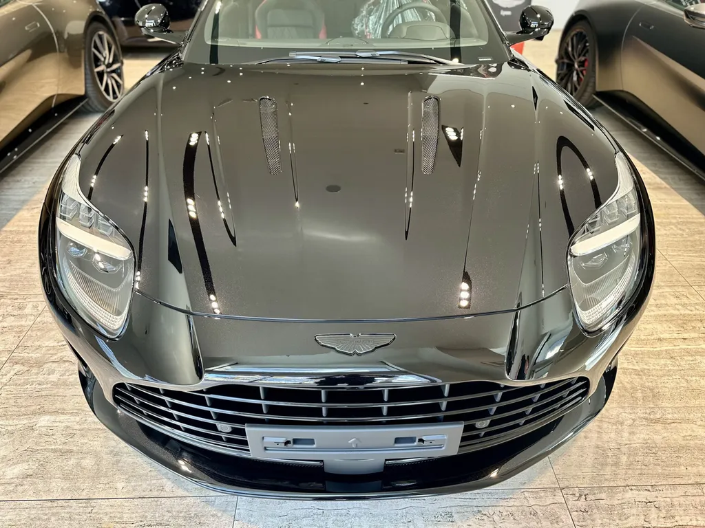 detailing protection carrosserie traitement céramique Aston Martin DB12 Lyon