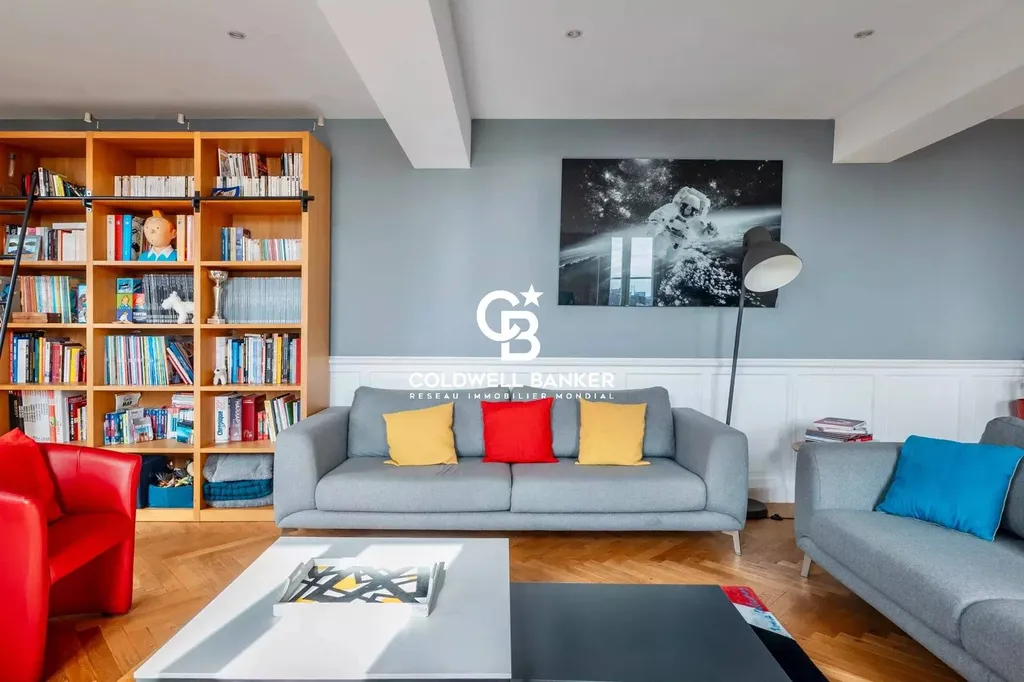 Appartement à vendre Bordeaux Palais Gallien / Fondaudège – dernier étage rénové avec terrasse panoramique et parking