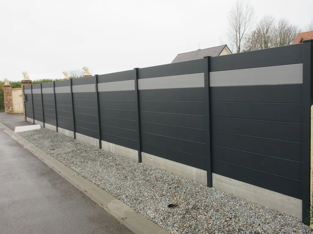 Installation de Clôture Aluminium Occultante, Panneaux Rigides et Brise-Vue pour l'Intimité à Yvetot en Seine-Maritime et sa Région