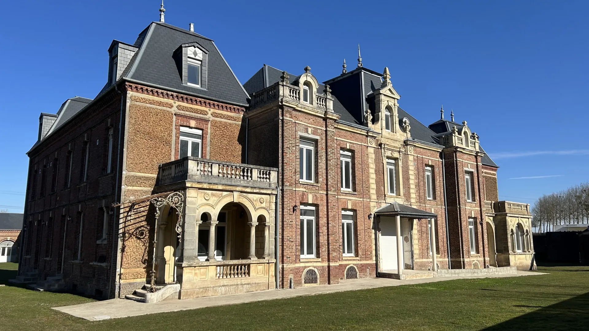 Château du 19ème, baie de Somme, entièrement rénové et aménagé en Résidence de vacances, maison de retraite, 80