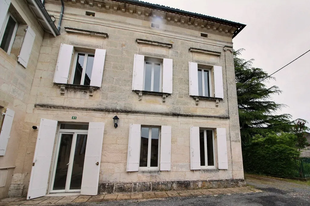 Vente d'une maison en pierre près de Libourne