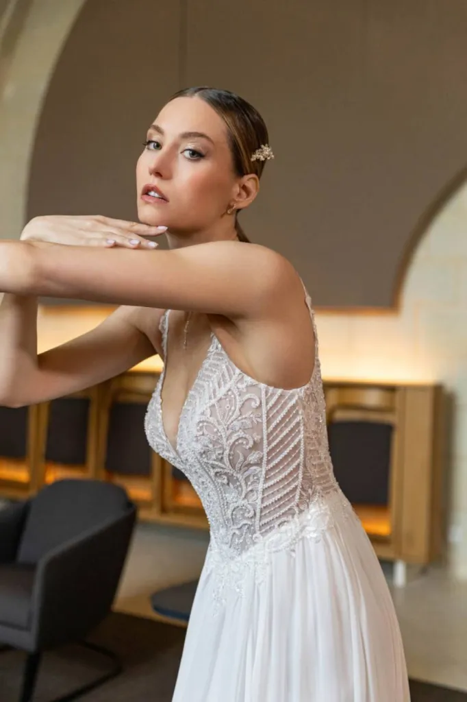 robe de mariée fluide avec perle
