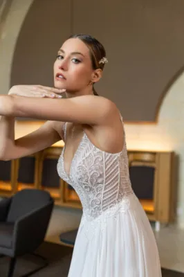 robe de mariée fluide avec perle