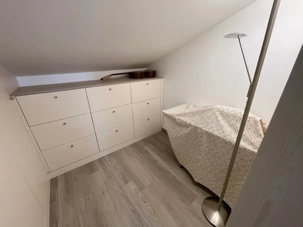  Agencement d’une chambre en sous pente à Arcachon