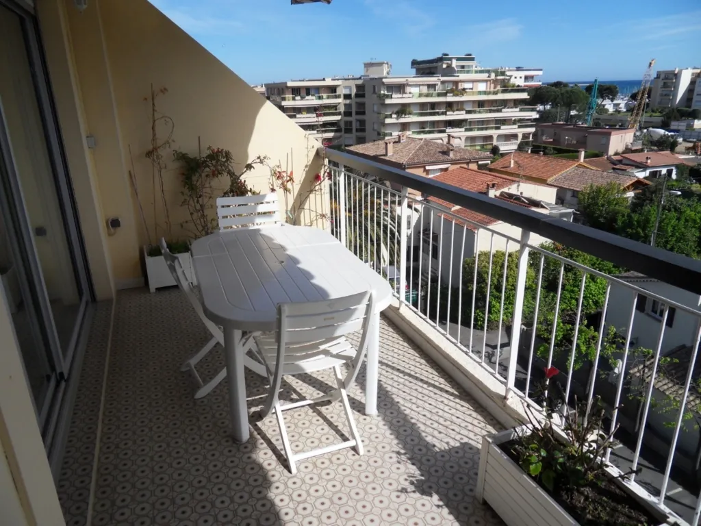 VIAGER OCCUPE SANS RENTE 4 pièces SAINT LAURENT DU VAR