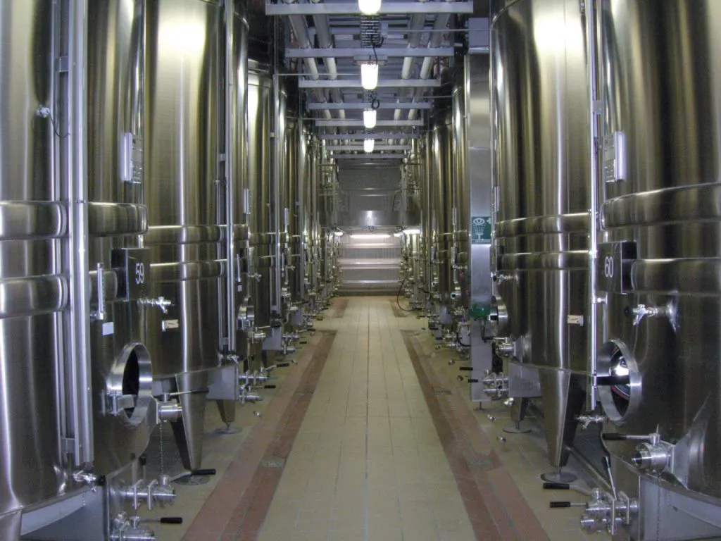 Dégraissage cuve à vin - Sur site - Reims (51)