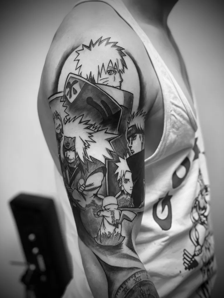 Tatouage de plusieurs personnages de l'animé Naruto avec un Pikachu de dos sur tout le bras proche d'Annonay