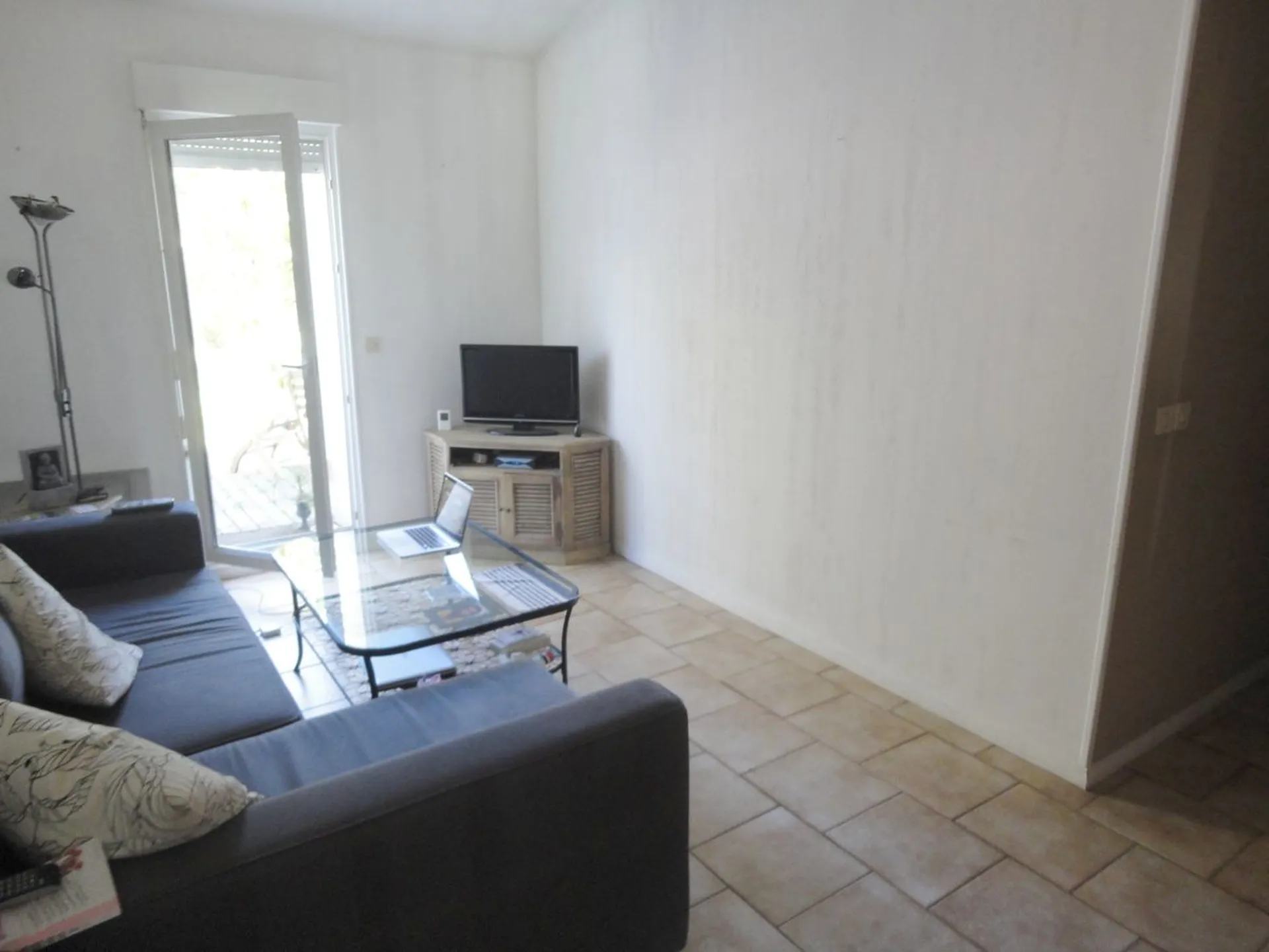 Vente jolie petite maison de ville 3/4 Roquefort La Bédoule centre - avec garage et parking
