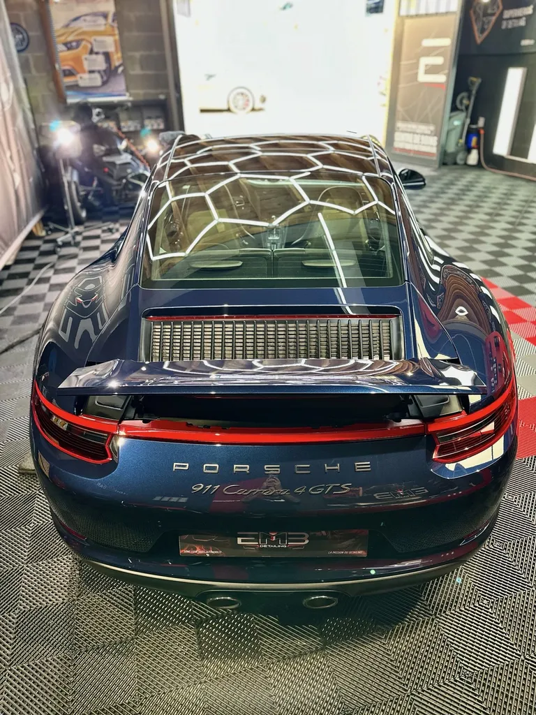 Traitement céramique lyon protection carrosserie dans l’ouest lyonnais spécialiste Porsche 