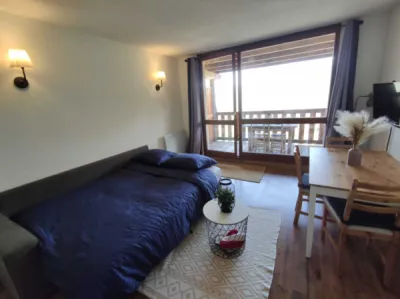 Home staging et revalorisation complète d’un studio destiné à la location saisonnière à Pra Loup 04400