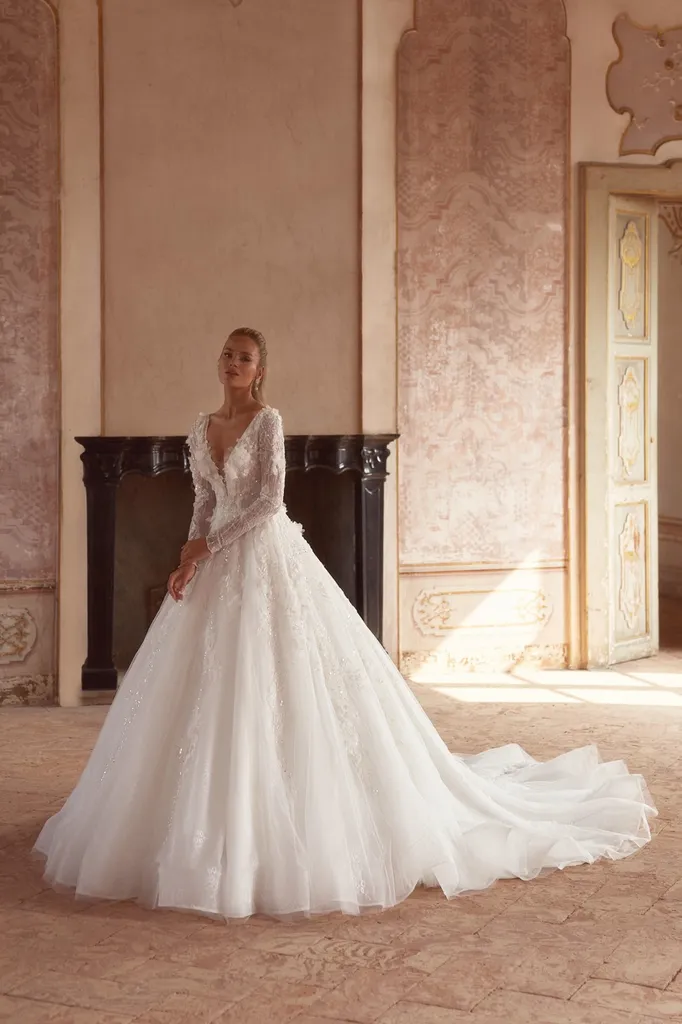 Robe de mariée princesse en dentelle à Marseille