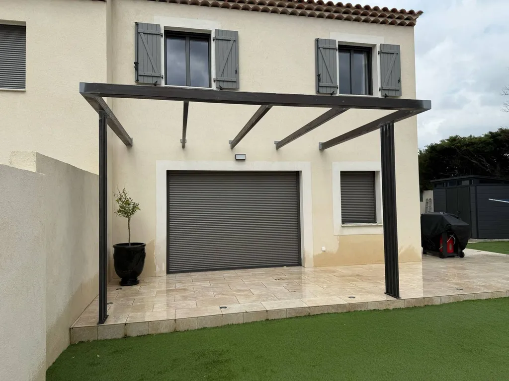 pergola acier sur mesure peypin bouches du rhone