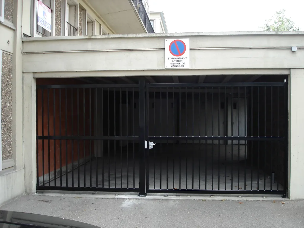 Installation de Portail de copropriété motorisé, Sécurisation d'accès et Fermetures collectives à Pont-l'Évêque dans le Calvados 14 et ses Alentours