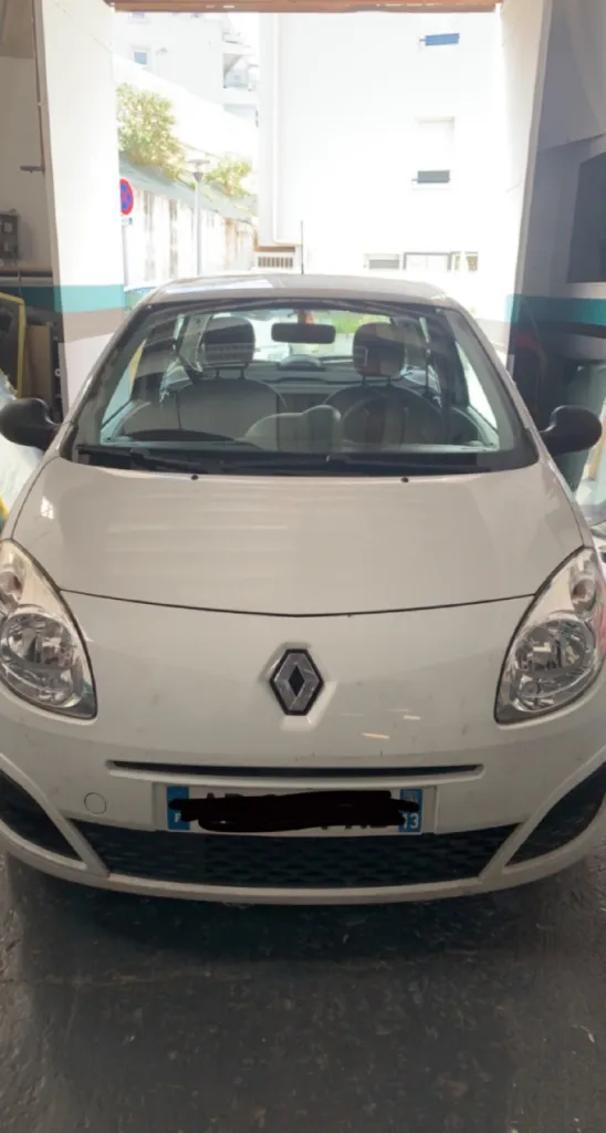 Prix pour Remplacement Pare Brise Renault Twingo Franchise offerte + 150 euros offerts et aucun frais d avance Marseille 13016