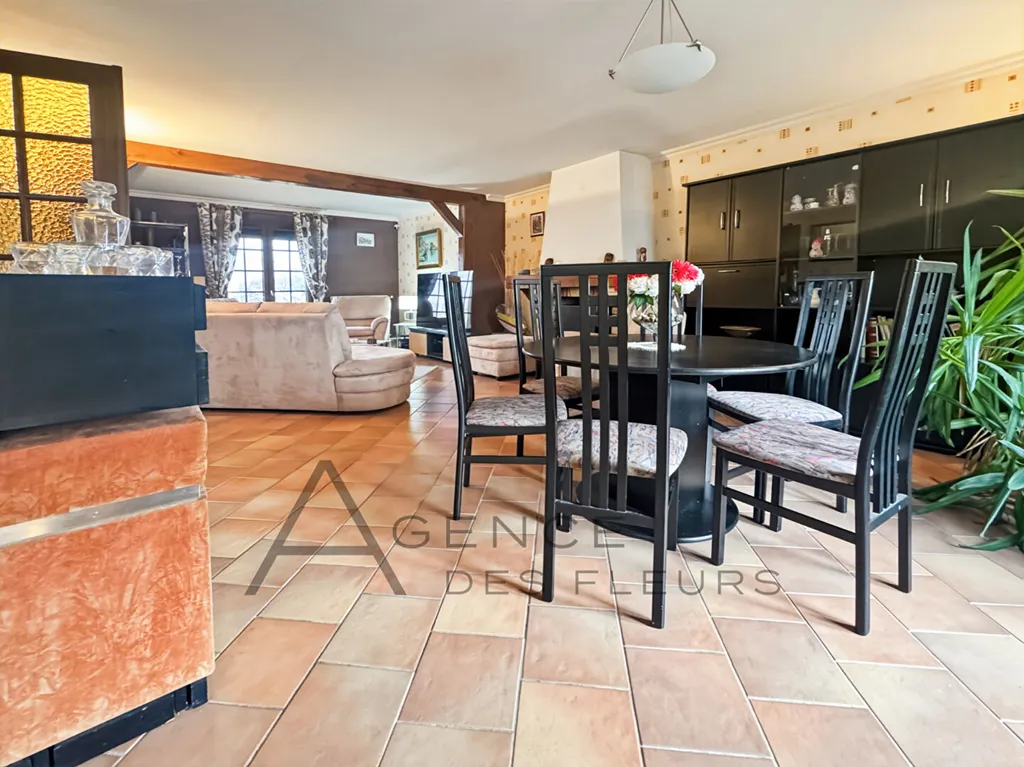 A vendre pavillon de 115 m² habitables édifiée sur 648 m² de terrain sur la commune de SAINT AUBIN LES ELBEUF 76410