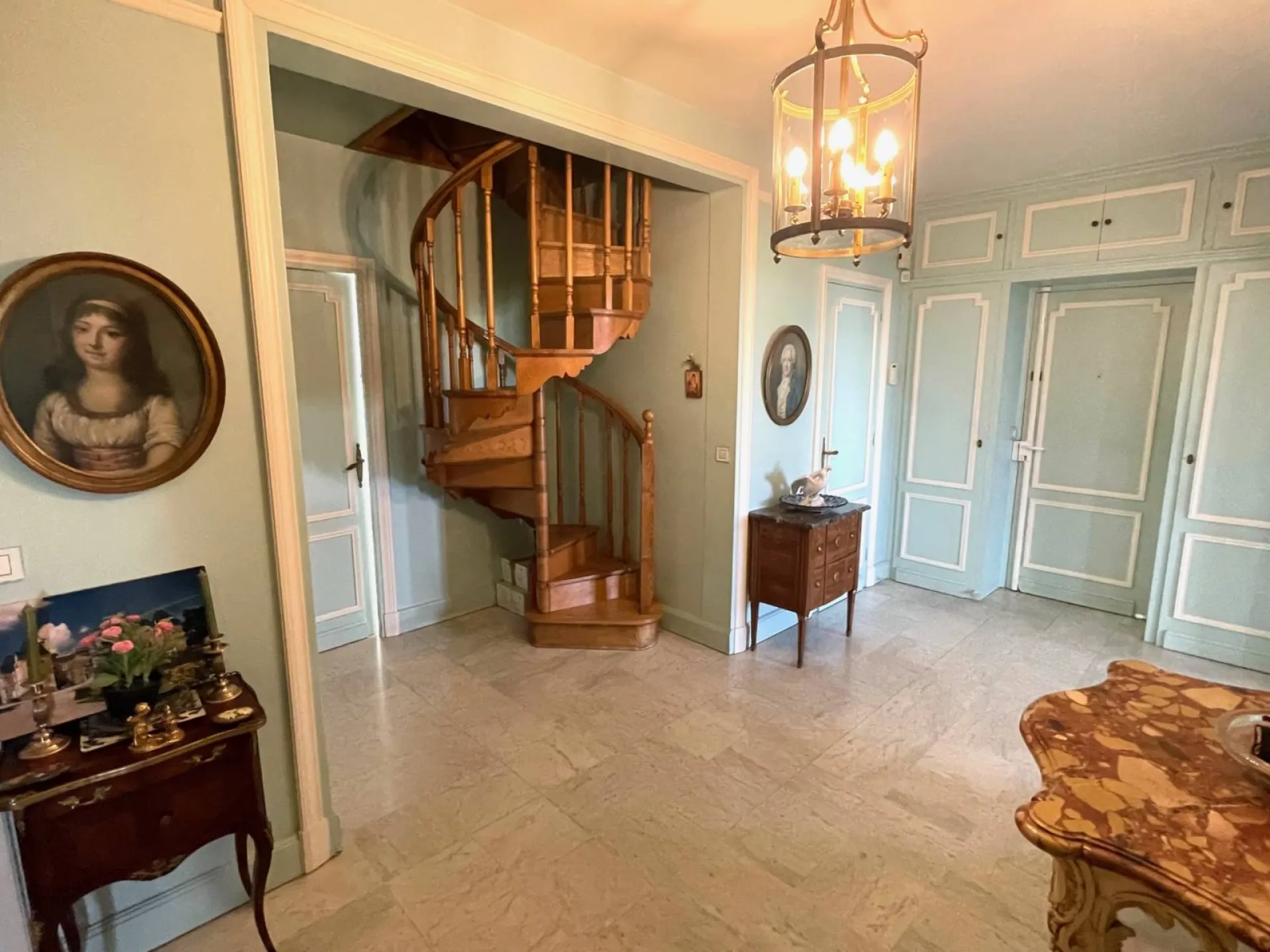 Hall d'entrée agence immobilière Caudéran Arnaud Droulers immobilier