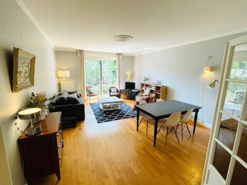 Achat appartement rénové Bordeaux Caudéran  dans une petite copropriété