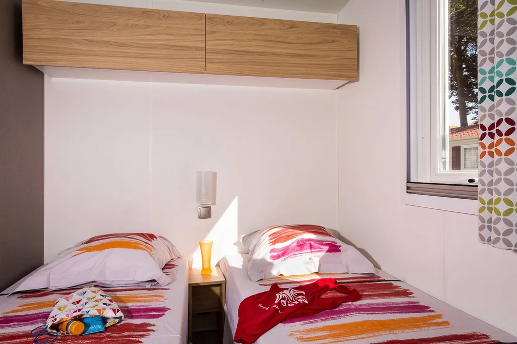 Location de mobil home 3 chambres pour 6 personnes dans un camping à Valras-Plage