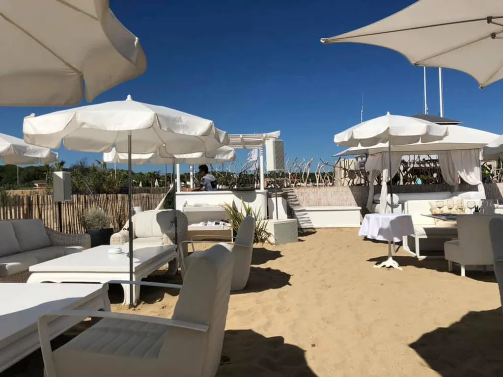 CLUB LES PALMIERS A RAMATUELLE