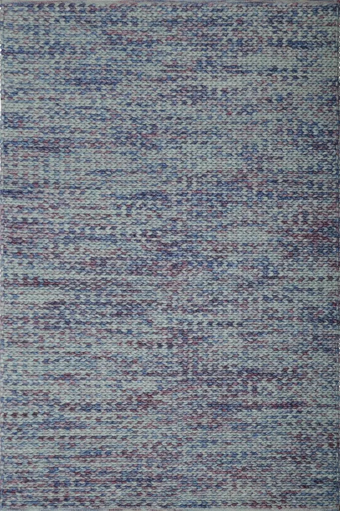 Tapis gris de grande taille à Hyères centre ville vers L'Avenue 83