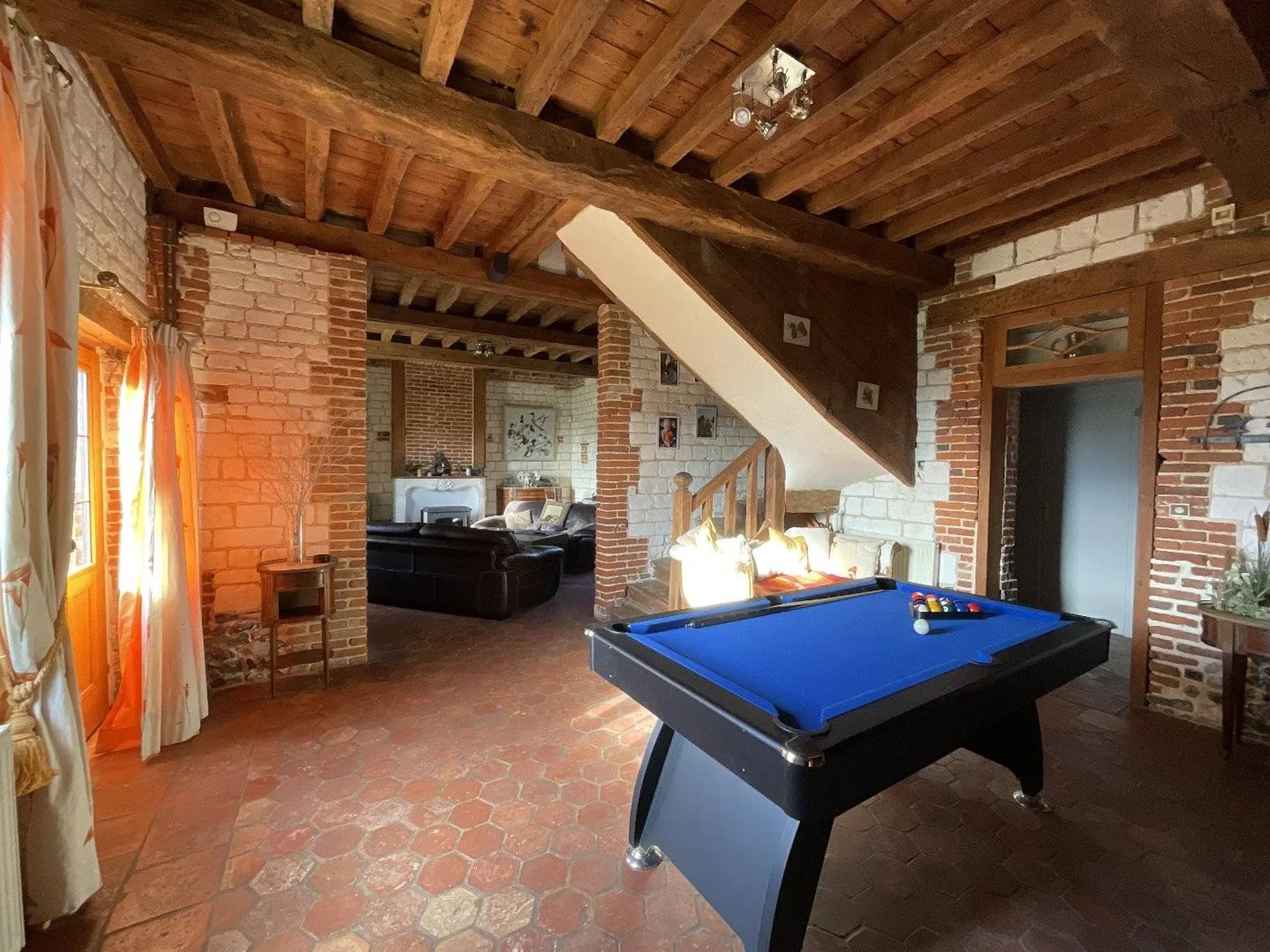 A vendre en Normandie 76, authentique maison du 17ème siècle en briques et silex et d'une seconde maison récemment rénovée.