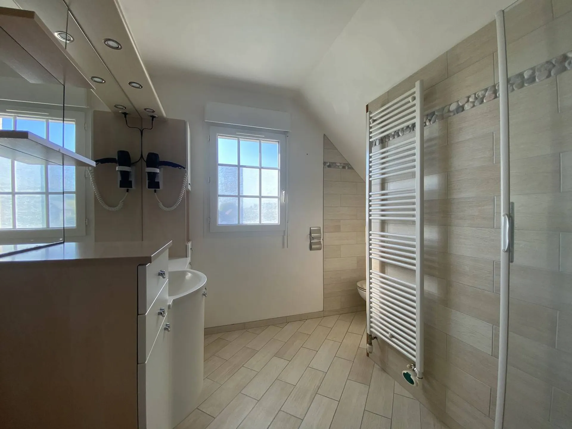 A vendre maison individuelle au coeur d'un petit village proche des commodités, transports, école et autres commerces, Seine-Maritime, 76.