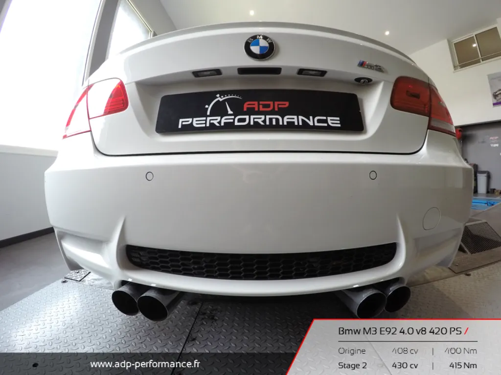 Arriere bmw m3 blanche 4.0 v8 420