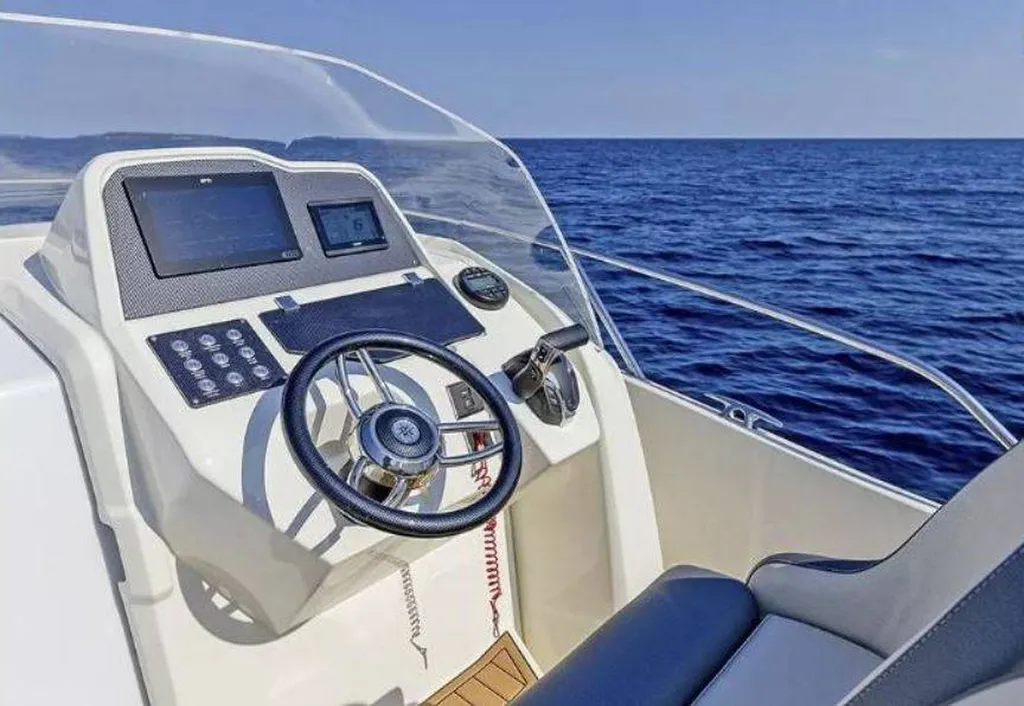 Estimer le prix d'un cabin-cruiser dans le Var à Toulon