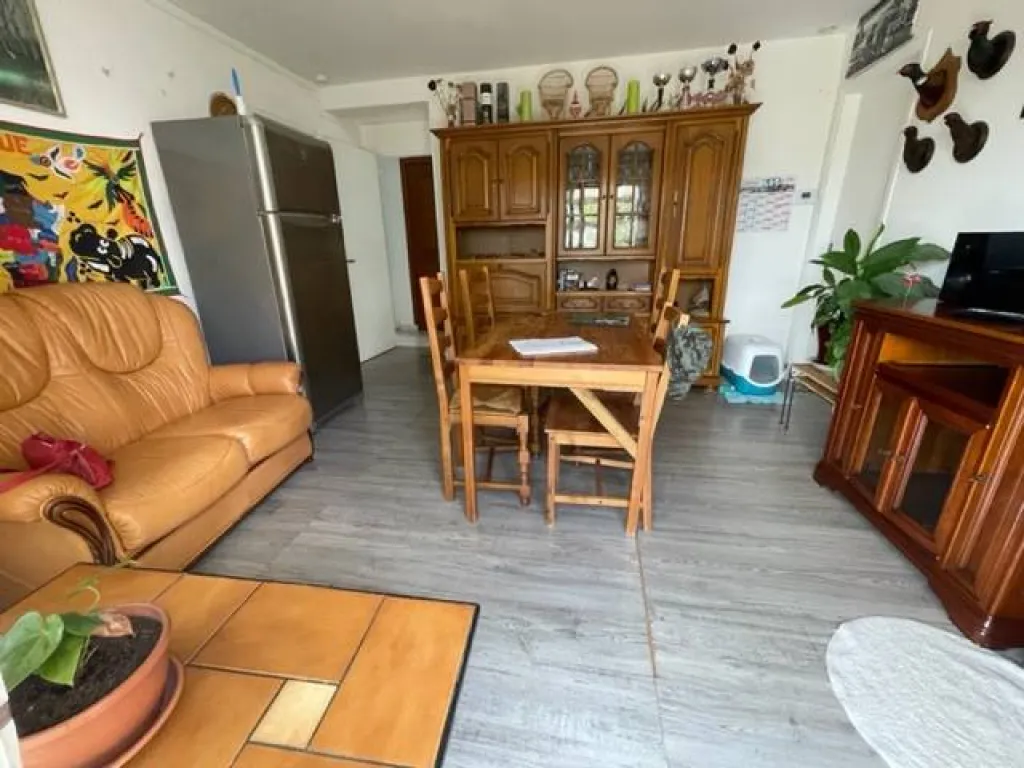 A  vendre pavillon plain-pied avec dépendance sur la commune de ST ETIENNE DU ROUVRAY 76800