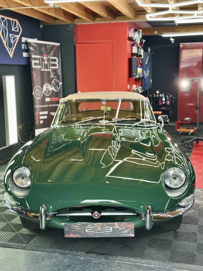 Detailing auto ouest lyonnais proche Limonest spécialisé Jaguar