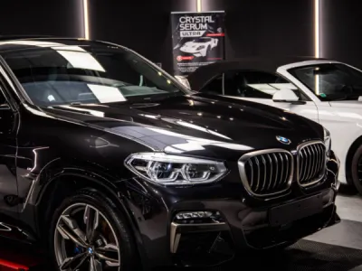 Traitement céramique Gtechniq, protection de la carrosserie et des jantes sur ce BMW X4 à Vannes