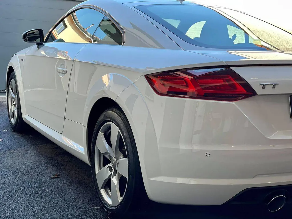 Traitement céramique Audi TT blanche à proximité de Brignais dans le Rhône